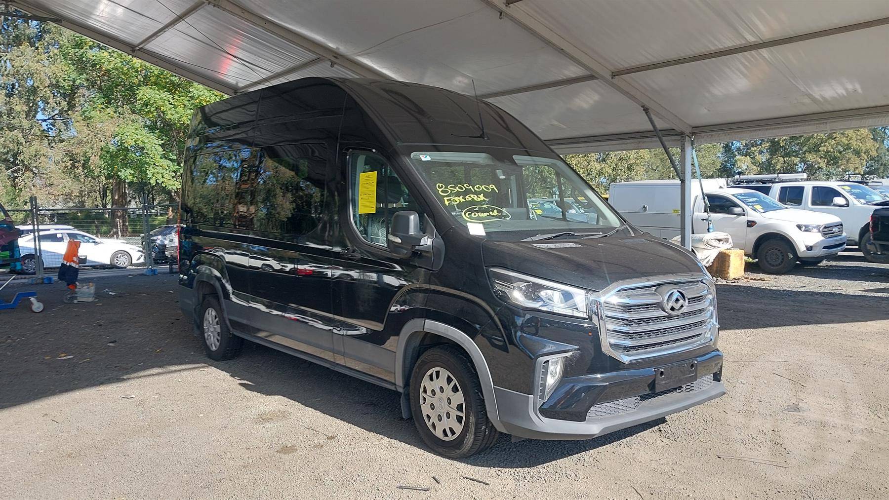 LDV Deliver LWB High Rf Mini Bus